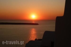 Fotinosuses_travel_packages_in_Cyclades Islands_Sandorini_Sandorini Rest Areas