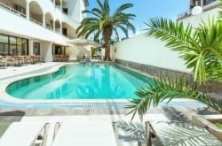 Polis Hotel hollidays