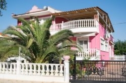 Nereids Apartments And Studios hollidays