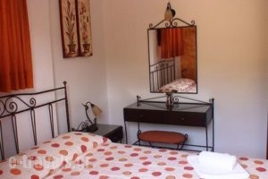 Aris - Vathy Studios_accommodation_in_Hotel_Peloponesse_Lakonia_Vathy